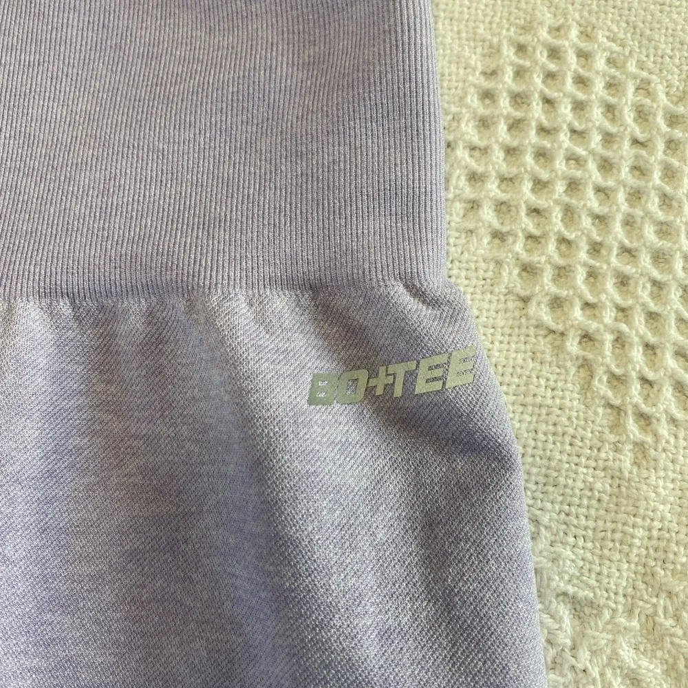 Bo+Tee Workout Leggings (S?) (M?)